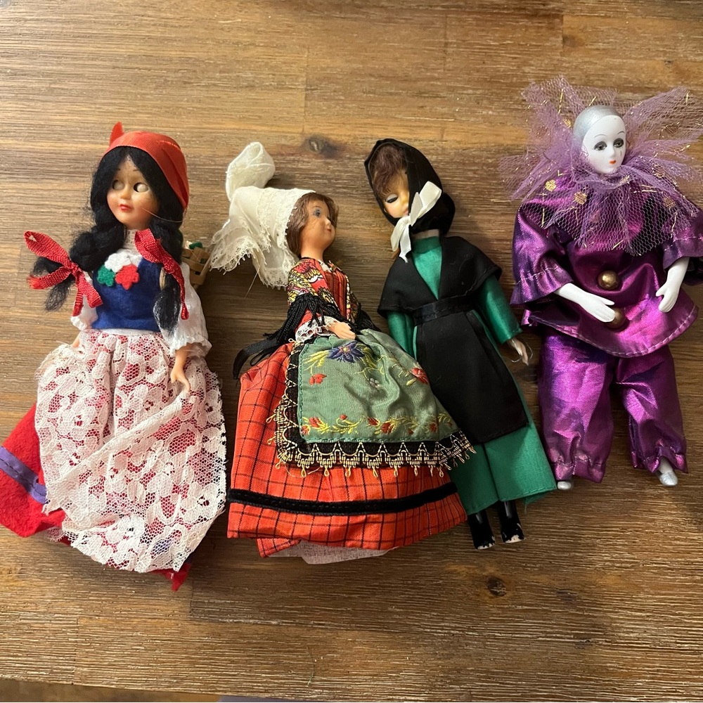 Lot Of 4 Vintage Dolls Amish ,French, Spanish, Clown 7 Inches Tall
